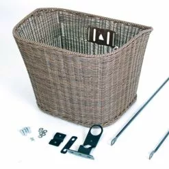 Kurv For Brun Flet Med Beslag